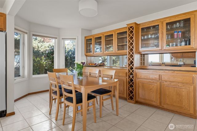 1889 West Beach Road, Oak Harbor, WA 98277
