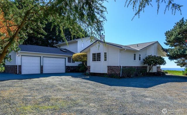 1889 West Beach Road, Oak Harbor, WA 98277