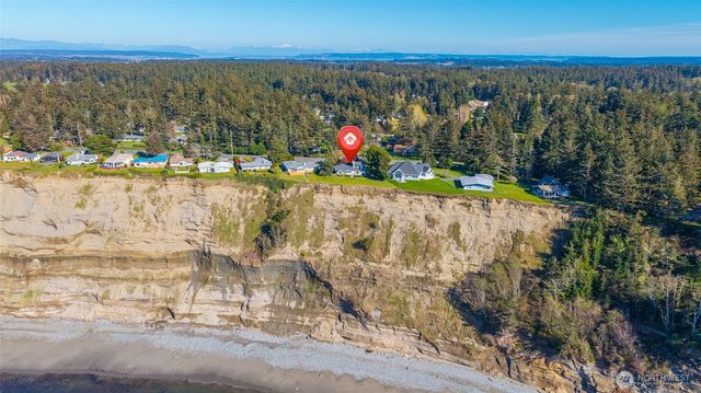 1889 West Beach Road, Oak Harbor, WA 98277