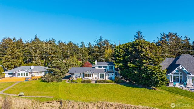 1889 West Beach Road, Oak Harbor, WA 98277