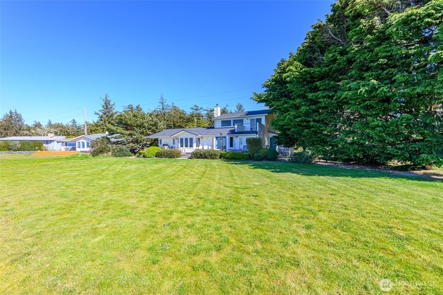 1889 West Beach Road, Oak Harbor, WA 98277