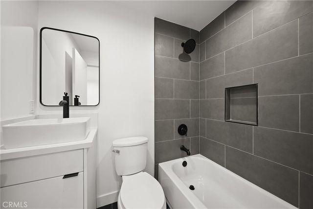 169 S Hoover Street, Los Angeles, CA 90004