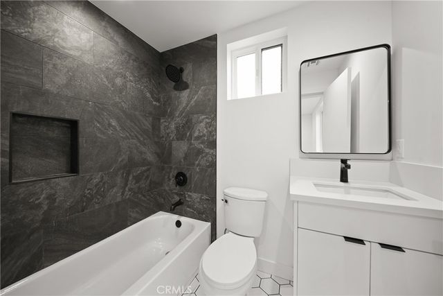 169 S Hoover Street, Los Angeles, CA 90004