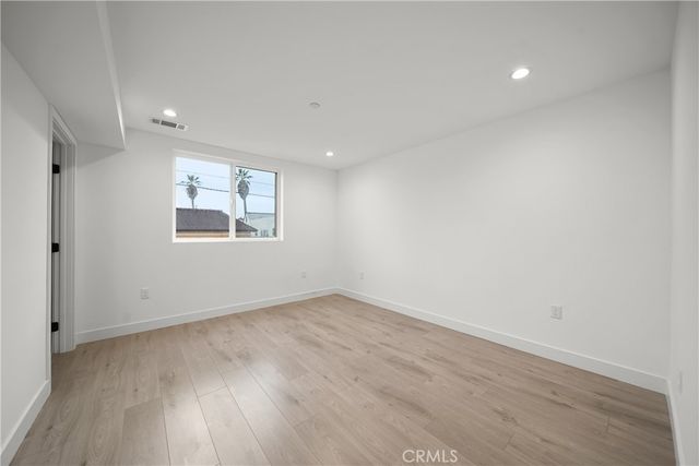 169 S Hoover Street, Los Angeles, CA 90004