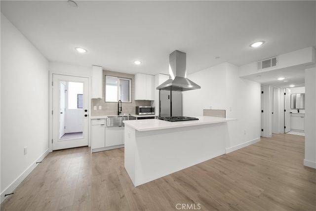 169 S Hoover Street, Los Angeles, CA 90004