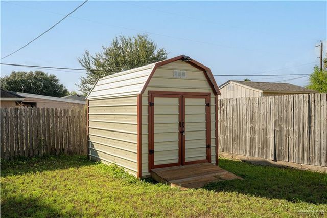 1913 Baylor Avenue, Edinburg, TX 78542