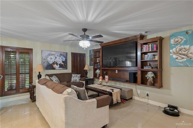 1913 Baylor Avenue, Edinburg, TX 78542