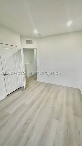 619 NE 4th St, Florida City, FL 33034