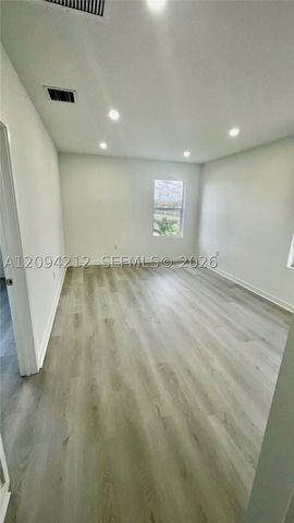 619 NE 4th St, Florida City, FL 33034