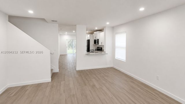 619 NE 4th St, Florida City, FL 33034