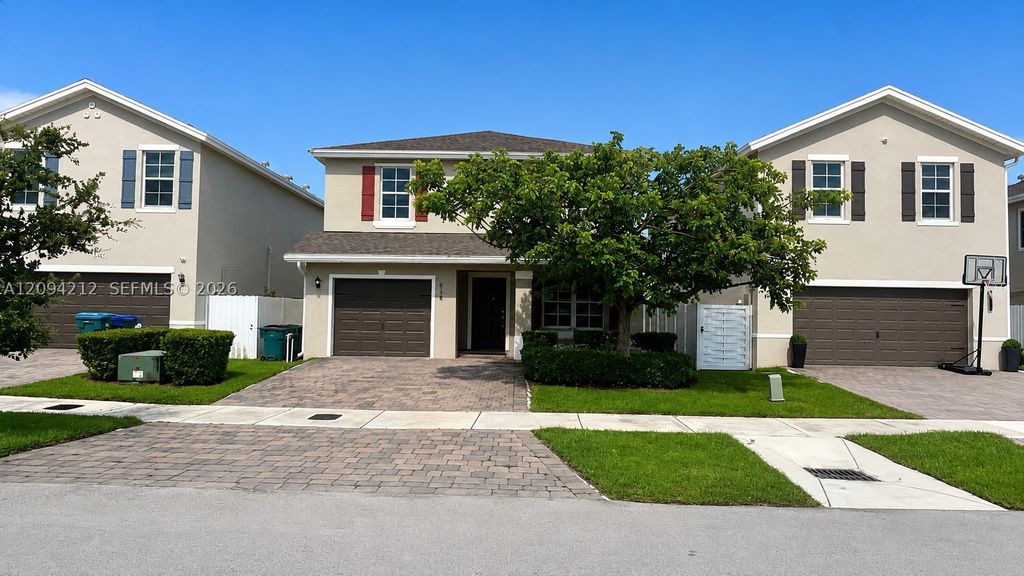 619 NE 4th St, Florida City, FL 33034