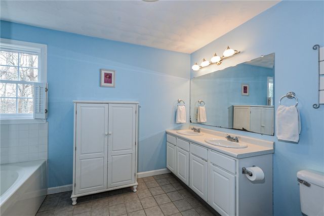394 Westmoreland Lane, North Kingstown, RI 02874