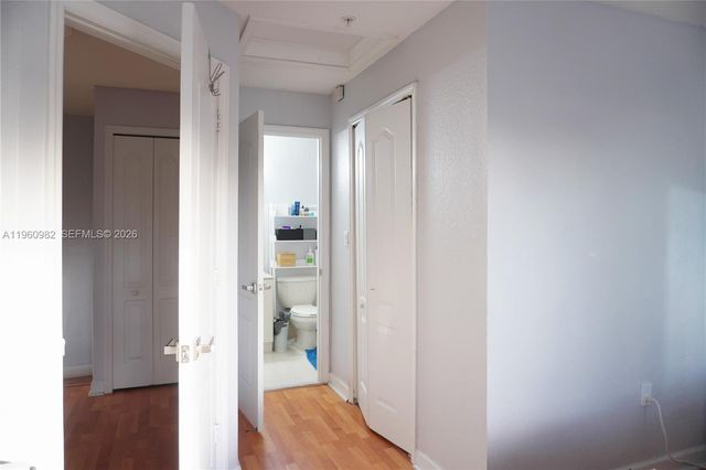 130 Jacaranda Country Club Dr 203, Plantation, FL 33324