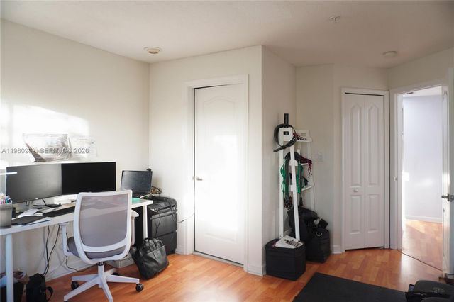 130 Jacaranda Country Club Dr 203, Plantation, FL 33324