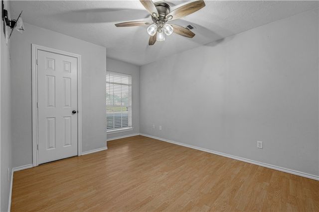 1303 Mullins Loop N, College Station, TX 77845