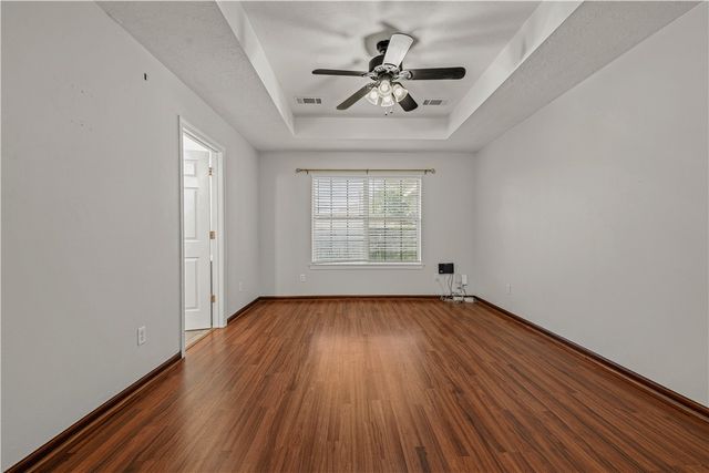 1303 Mullins Loop N, College Station, TX 77845