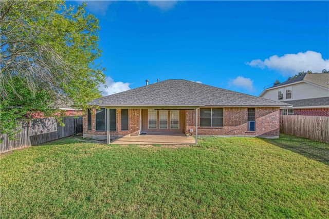 1303 Mullins Loop N, College Station, TX 77845