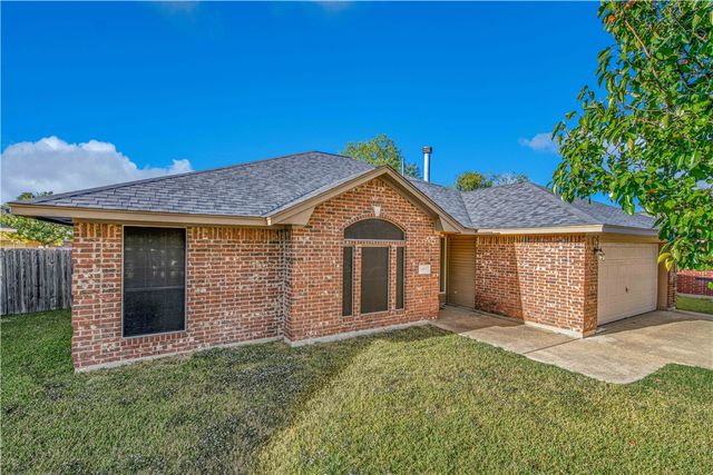 1303 Mullins Loop N, College Station, TX 77845