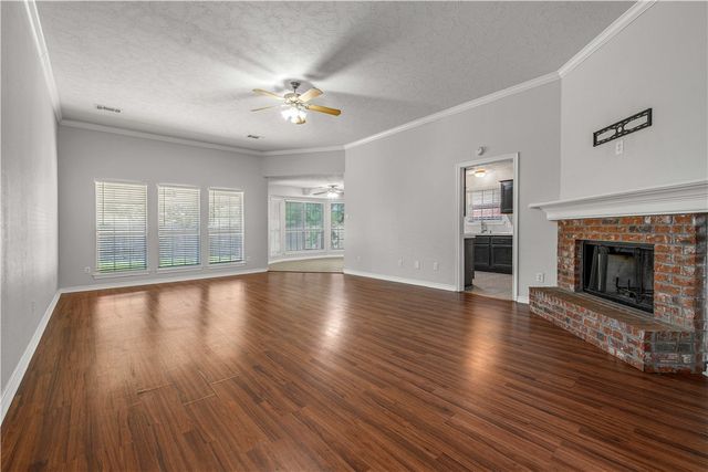 1303 Mullins Loop N, College Station, TX 77845