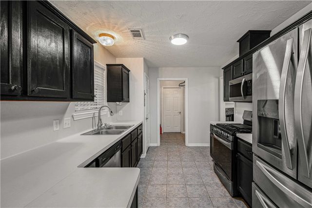 1303 Mullins Loop N, College Station, TX 77845