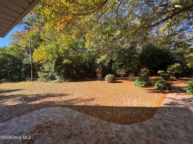 101 Forest Drive, Clinton, NC 28328