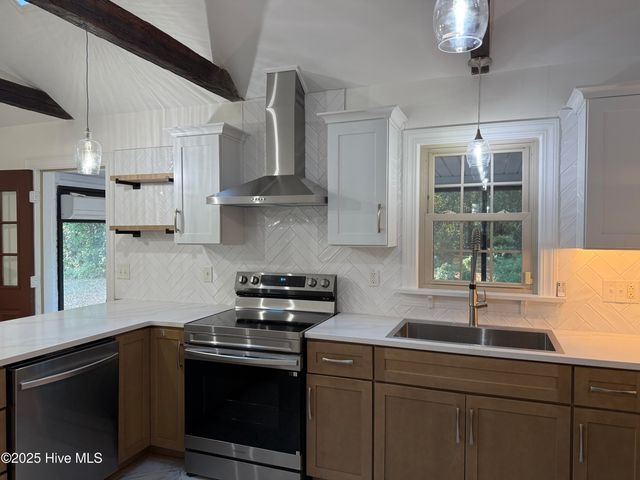 101 Forest Drive, Clinton, NC 28328