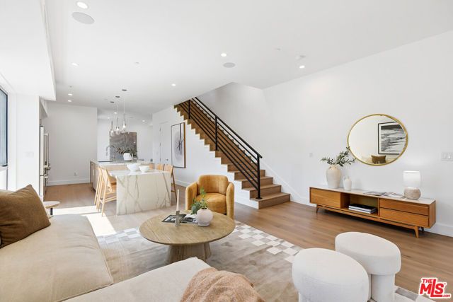 4095 Sawtelle Boulevard D, Culver City, CA 90066
