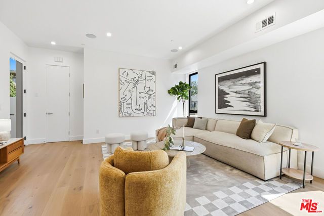 4095 Sawtelle Boulevard D, Culver City, CA 90066