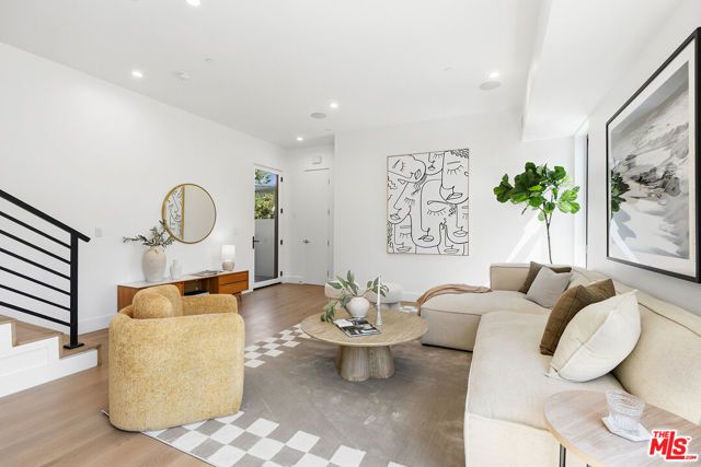 4095 Sawtelle Boulevard D, Culver City, CA 90066