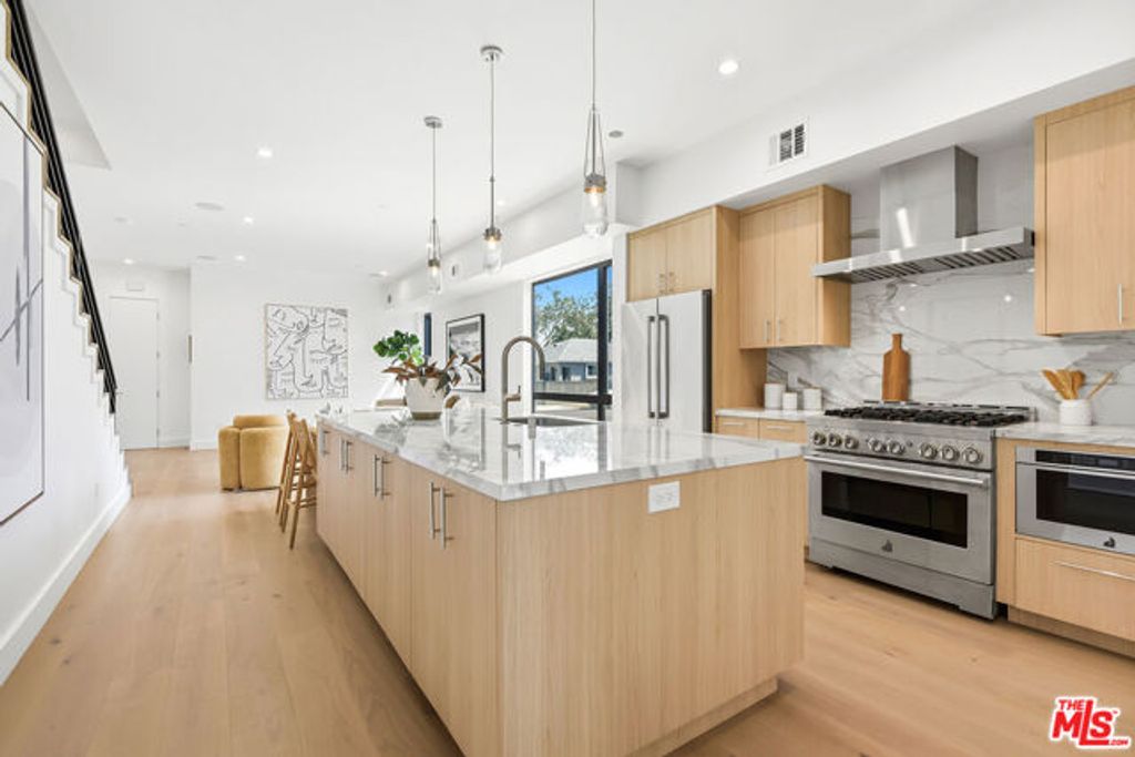 4095 Sawtelle Boulevard D, Culver City, CA 90066