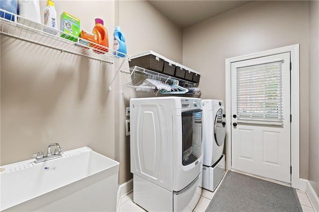 635 Vinings Estates SE Drive, Smyrna, GA 30126