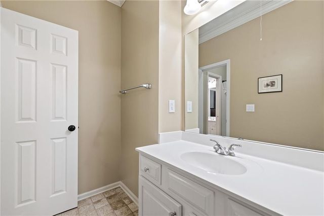 635 Vinings Estates SE Drive, Smyrna, GA 30126