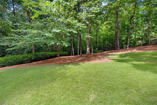 635 Vinings Estates SE Drive, Smyrna, GA 30126