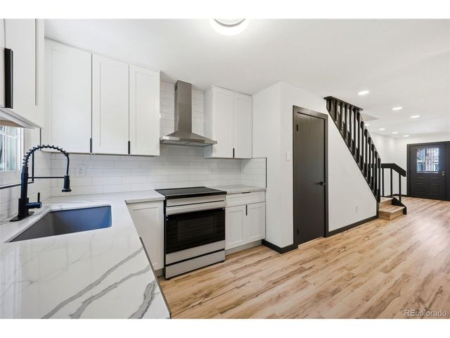 8217 S Fillmore Way, Centennial, CO 80122