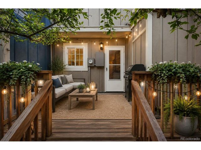 8217 S Fillmore Way, Centennial, CO 80122