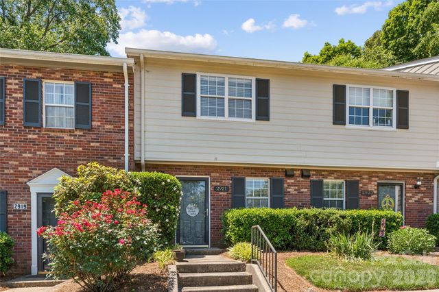 2921 Heathstead Place, Charlotte, NC 28210
