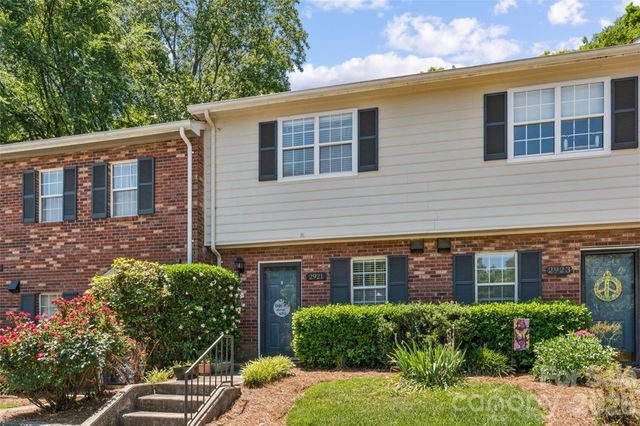 2921 Heathstead Place, Charlotte, NC 28210