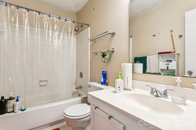 2921 Heathstead Place, Charlotte, NC 28210