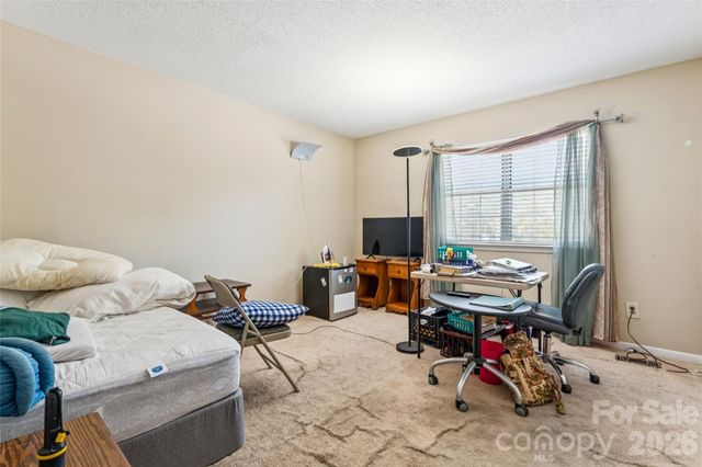 2921 Heathstead Place, Charlotte, NC 28210