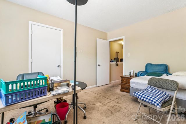 2921 Heathstead Place, Charlotte, NC 28210
