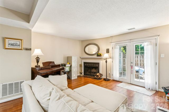2921 Heathstead Place, Charlotte, NC 28210