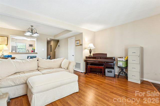 2921 Heathstead Place, Charlotte, NC 28210