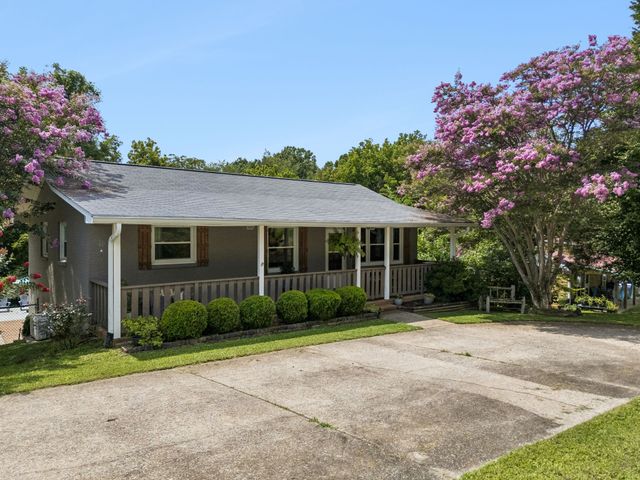 1109 Taylor Town Rd, White Bluff, TN 37187