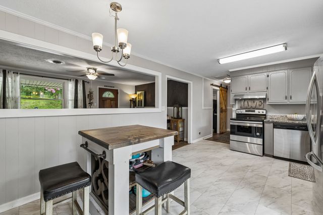 1109 Taylor Town Rd, White Bluff, TN 37187