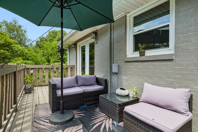 1109 Taylor Town Rd, White Bluff, TN 37187