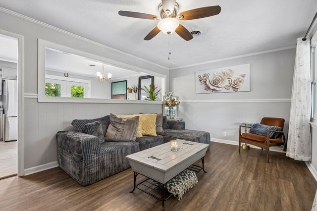 1109 Taylor Town Rd, White Bluff, TN 37187