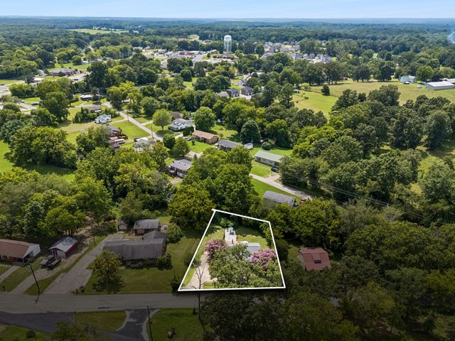 1109 Taylor Town Rd, White Bluff, TN 37187