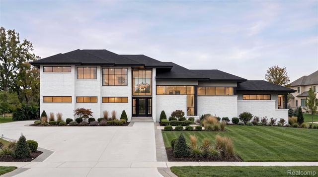 1733 N Morningside Way Drive, Bloomfield Hills, MI 48302