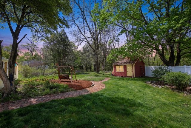 110 Cross St, Andover, MA 01810