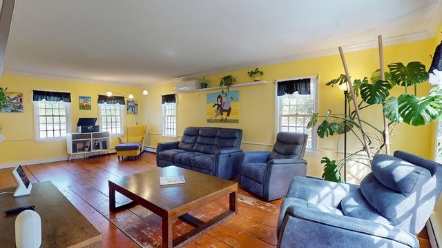 110 Cross St, Andover, MA 01810